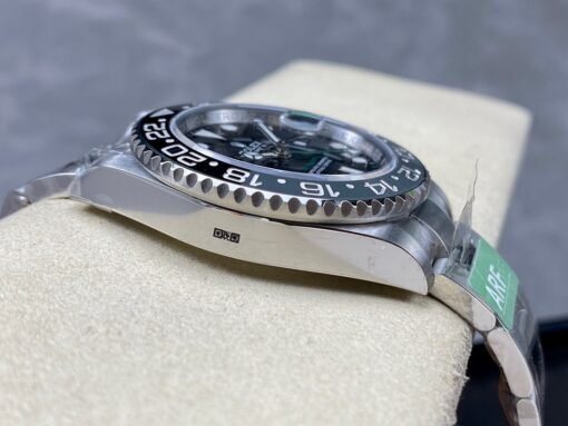 Superclone Rolex GMT-Master II 126710GRNR “Bruce Wayne” Oyster 2024 - Image 4