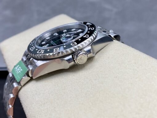 Superclone Rolex GMT-Master II 126710GRNR “Bruce Wayne” Jubilee 2024 - Image 5