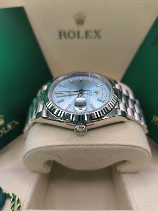 Superclone Rolex Day-Date 40 mm Ice blue Dial 228236 - Image 4